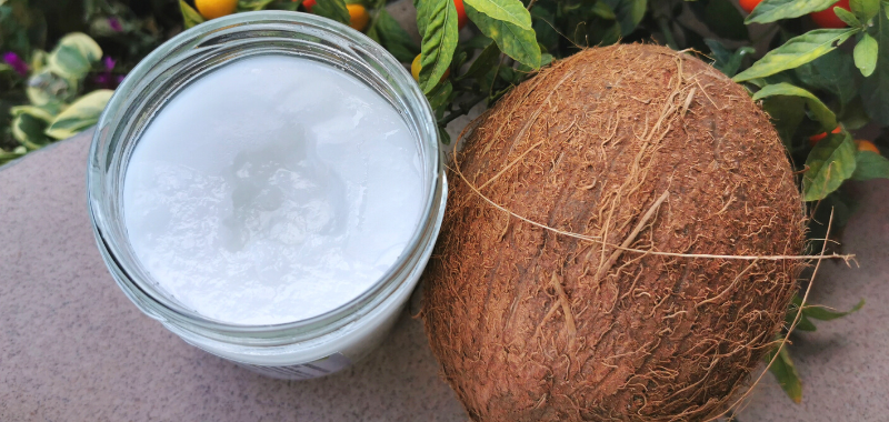 Dodajte žlicu kokosovog ulja u vaš omiljeni jutarnji smoothie!